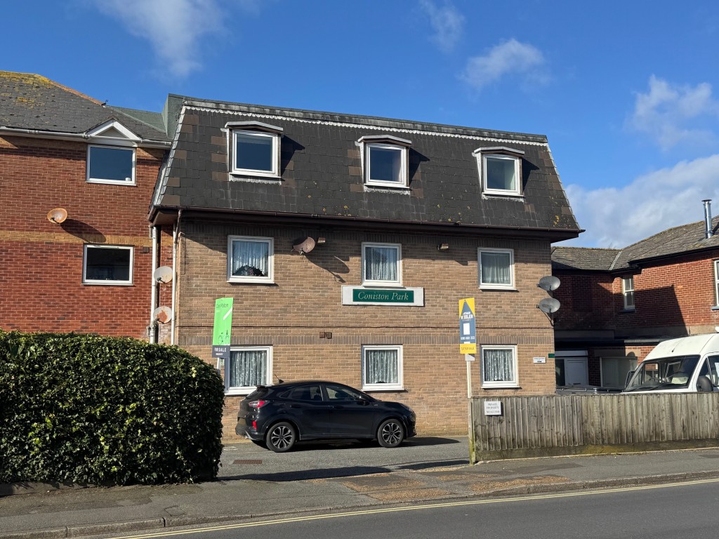 Lot: 129 - TWO-BEDROOM FLAT FOR OVER 55 YEAR OLDS - ALLOCATED PARKING SPACE - Street View